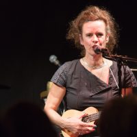 NESSI TAUSENDSCHÖN Bild 4
