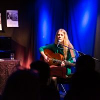 CHRISTINE BRETZ & NELE UKULELE Bild 3
