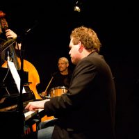 LEE SHAW TRIO MIT JULIAN & ROMAN WASSERFUHR Bild 3